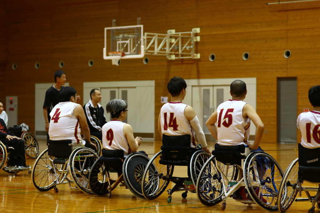 試合開始