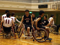 イーグルス　ｖｓ　つねじろう