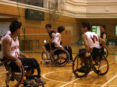 試合開始