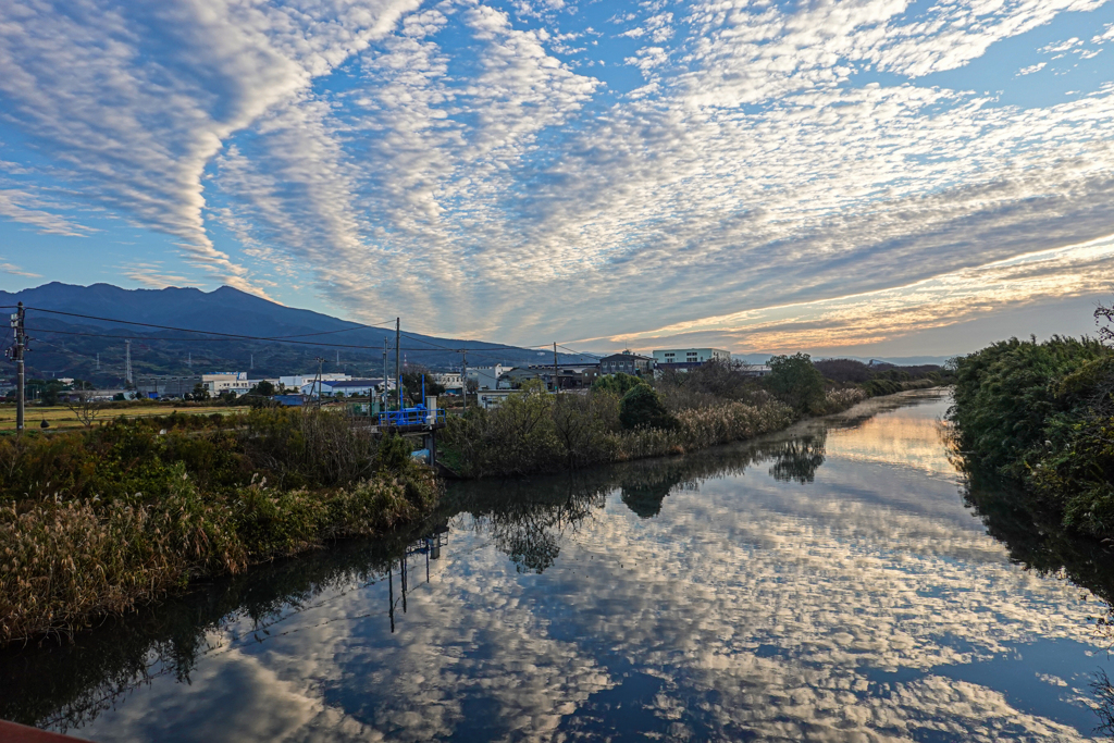 キラキラの空と水面