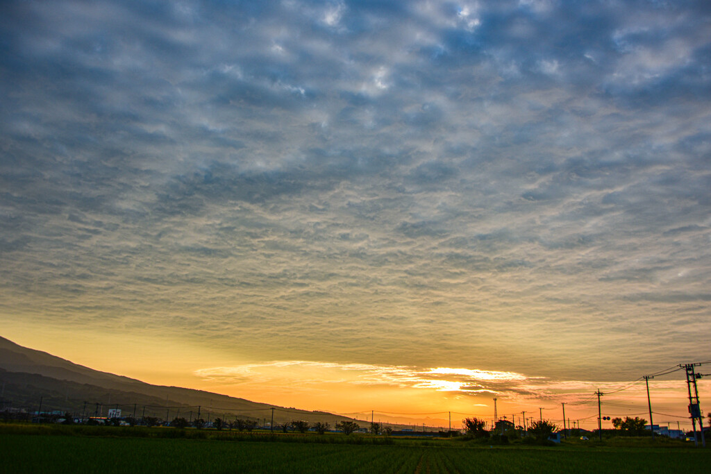 空雲と地上の押しくらまんじゅ