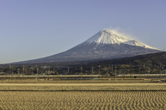 富士山の前でお見合い