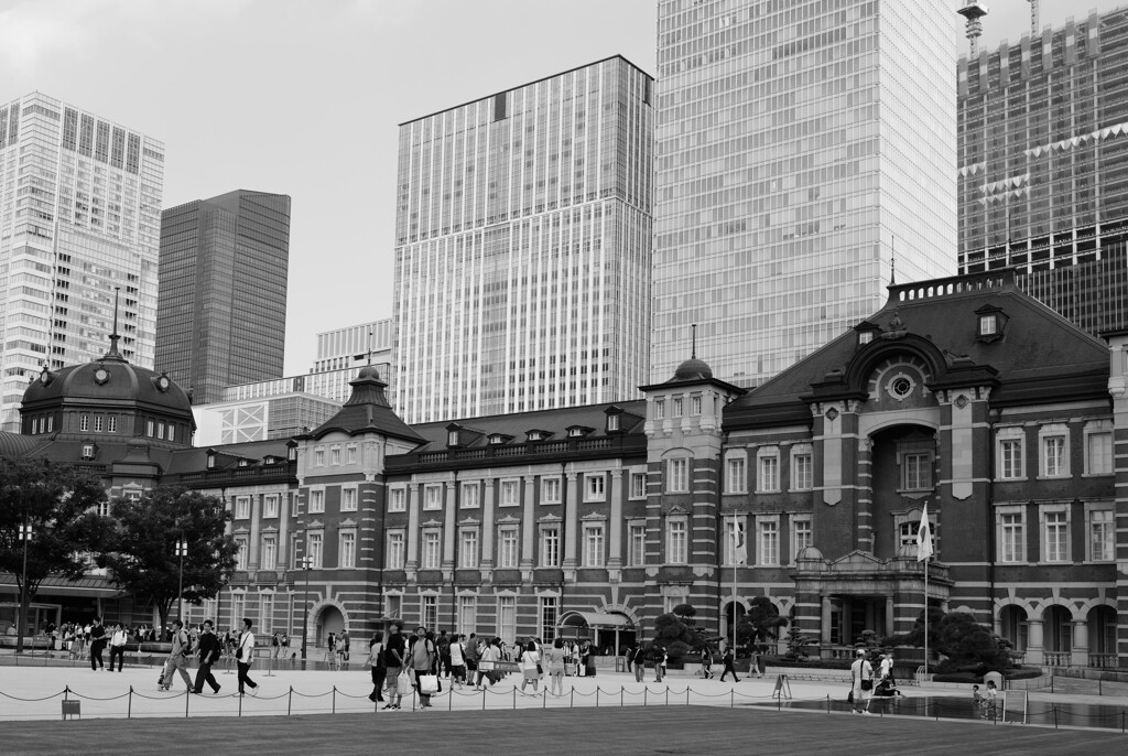 平日の東京駅1