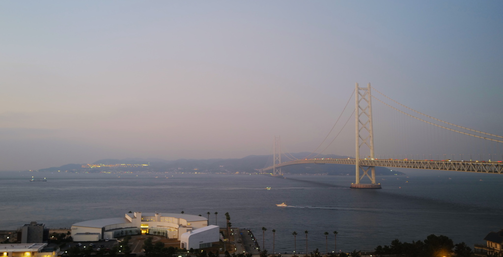 早朝の明石海峡