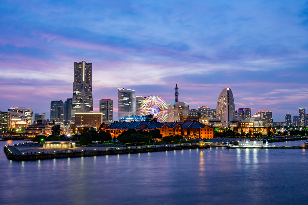 夕暮れの港町