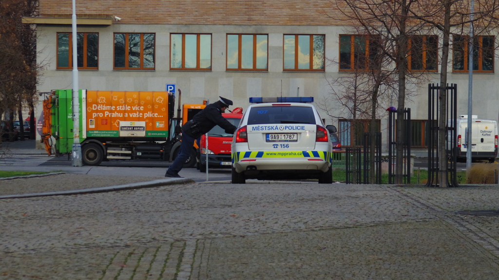 ちょっと足のばそう