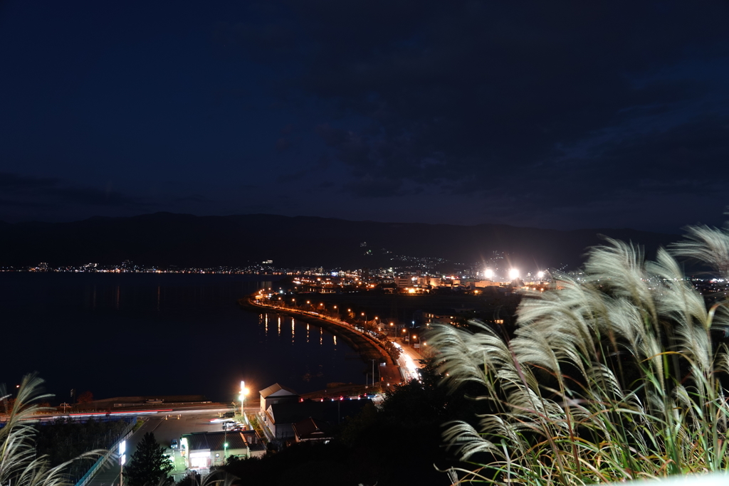 諏訪湖の夜景