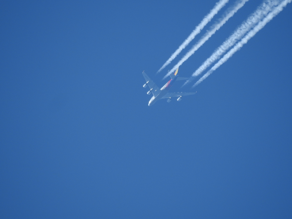 飛行機雲、4本出し！