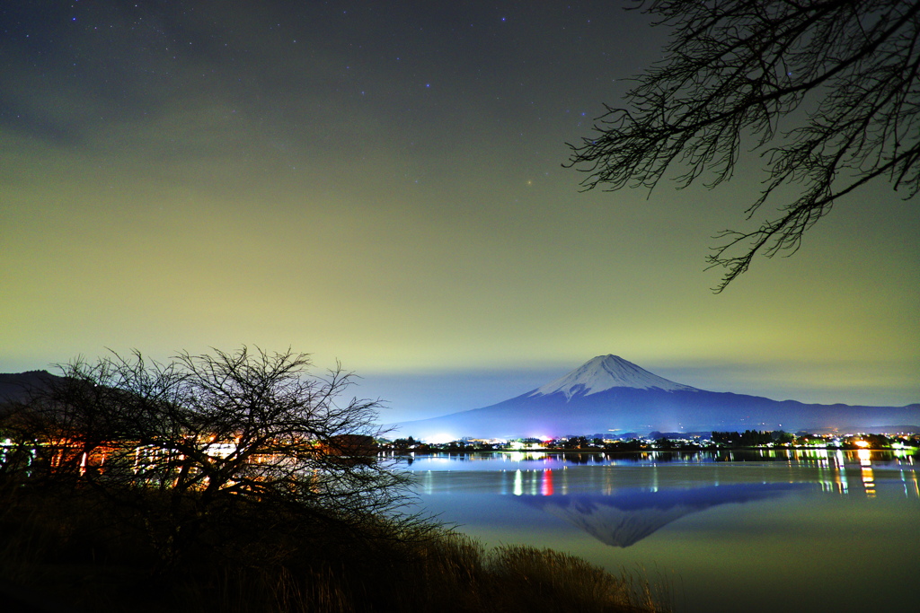 夜の富士山