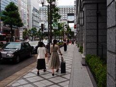 急ぐ人