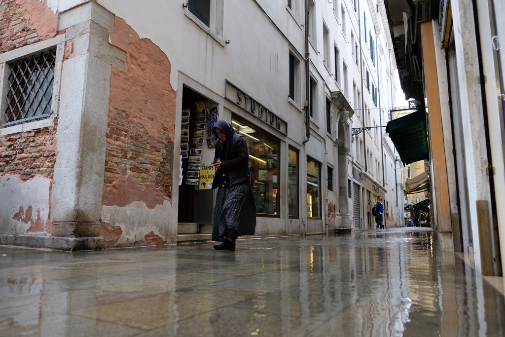 水に浸かるヴェネツィアの街
