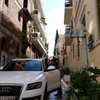 アテネ市街と車
