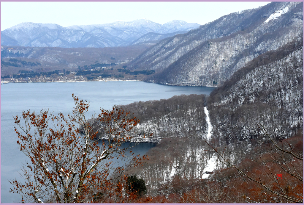 ＠　 十和田湖遠望 