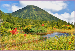 八甲田山初秋　「高田大岳と水連沼」