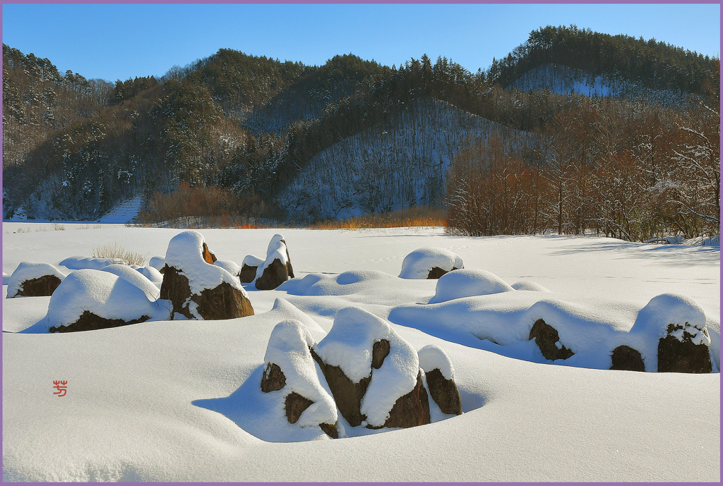 「雪のストーンサークル」