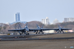 厚木基地より