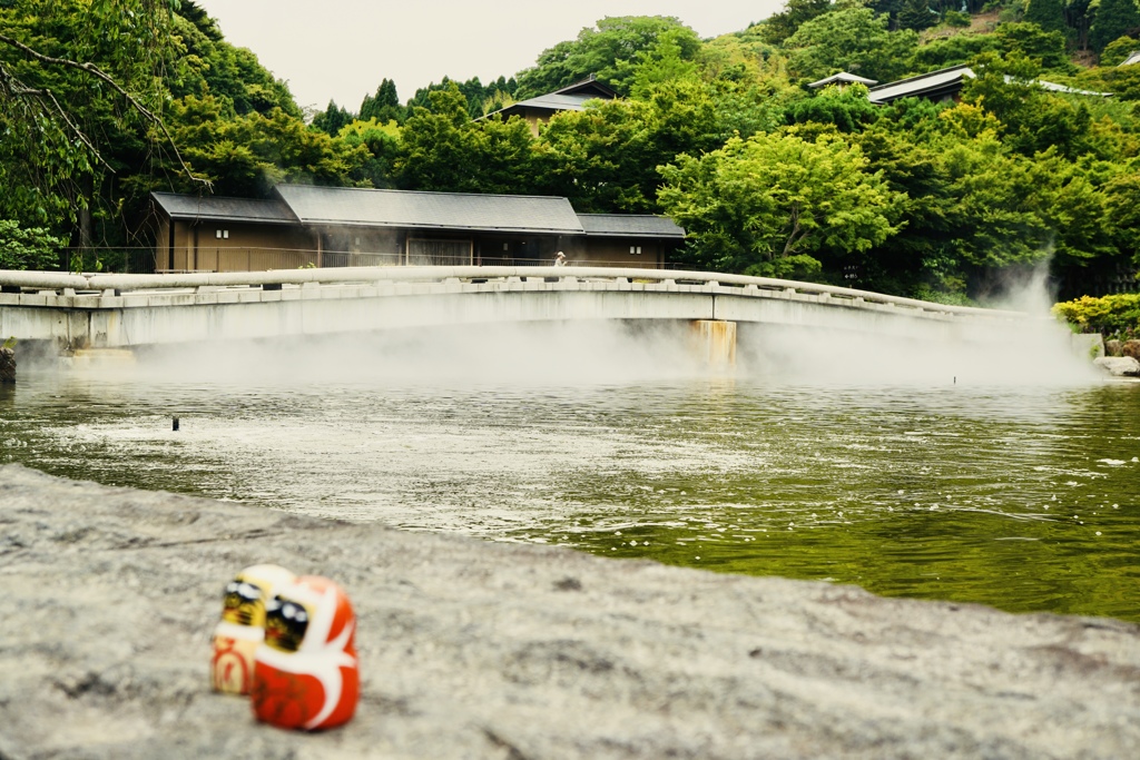 弁天池に架かる橋