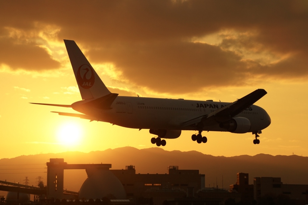 Sunset landing ✈️