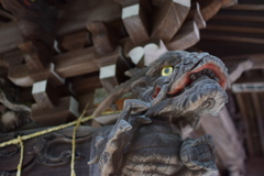 神社にて