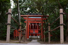 神社にて