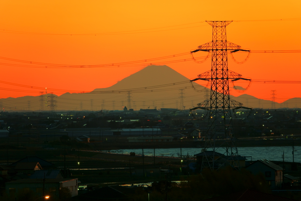 潮来夕景