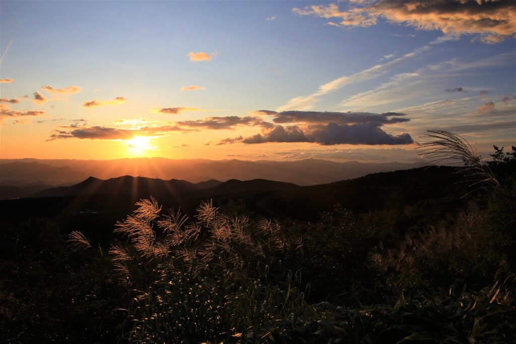 里山の朝陽