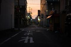 止まれ