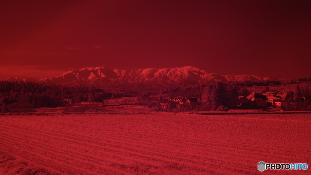 IR カラーで飯豊山