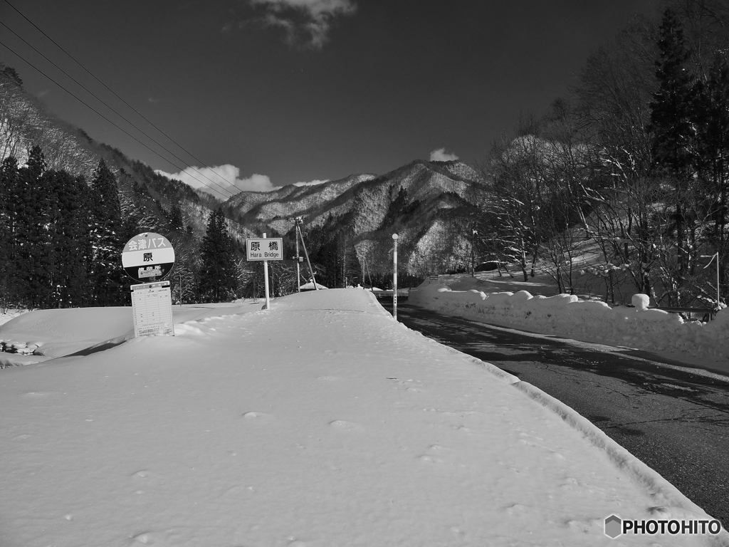 雪景色 「バス停」