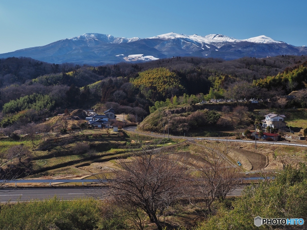 安達太良山と棚田