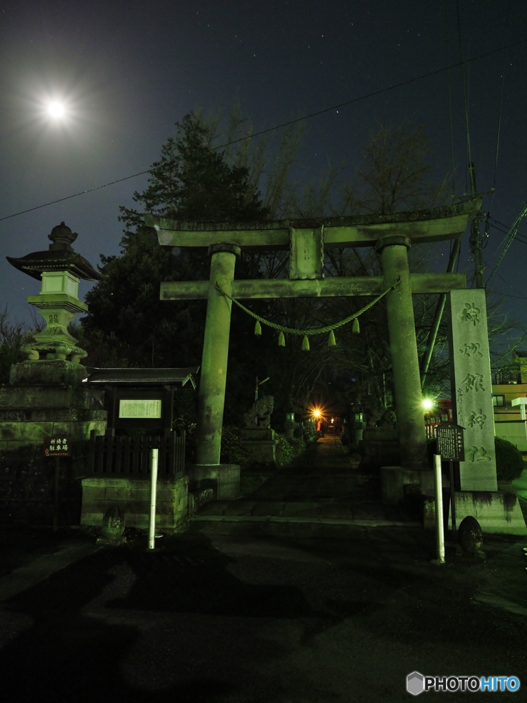 深夜の神社