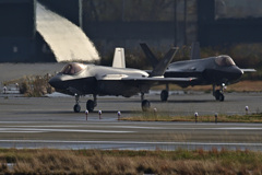 ＲＷ２４へ進入開始するＦ-３５Ａ_04