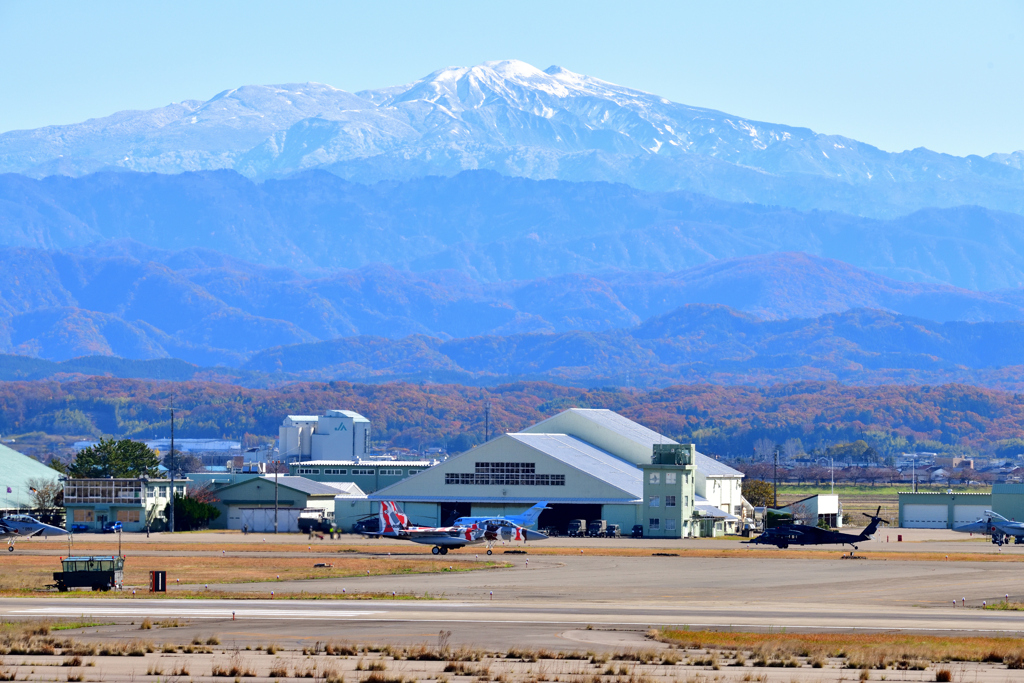 小松基地と白山を眺めて・・・