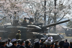 桜と９０式戦車