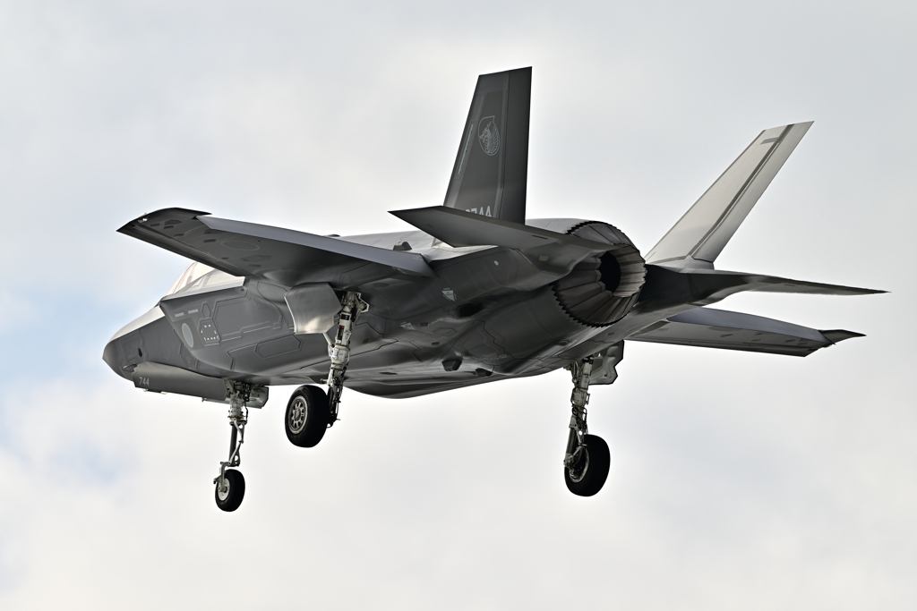 2026_303SQ_F35A_59-8744_02