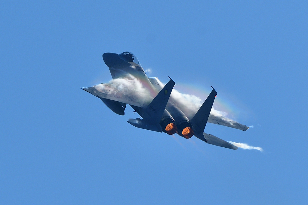 小松基地航空祭～３０６ｓｑ機動飛行と虹～