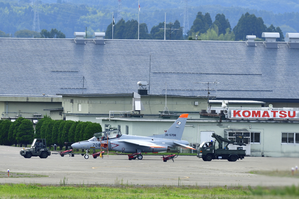 Ｔ-４コブラが１機・・・