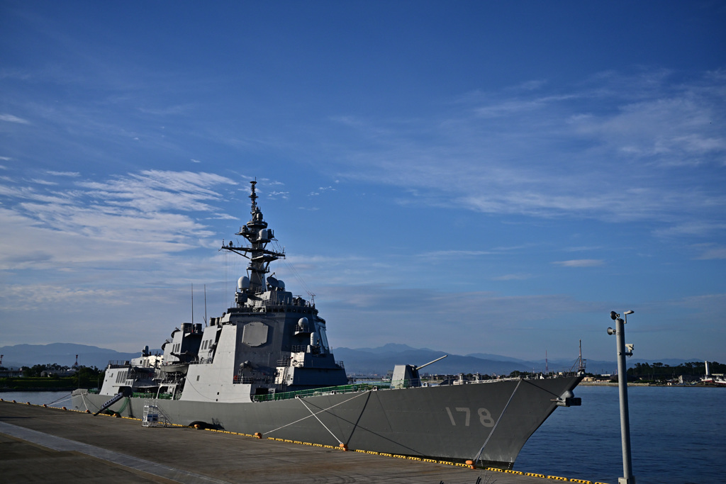 護衛艦あしがらin金沢港_02