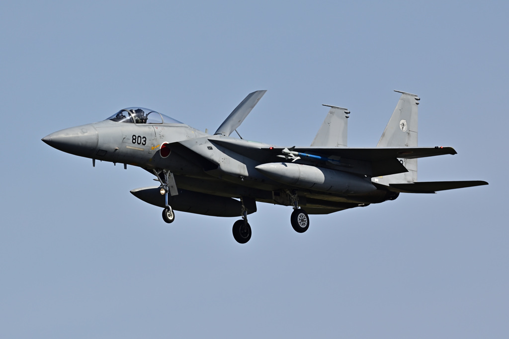 ３０３SQ_Ｆ-１５Ｊ着陸進入へ_01