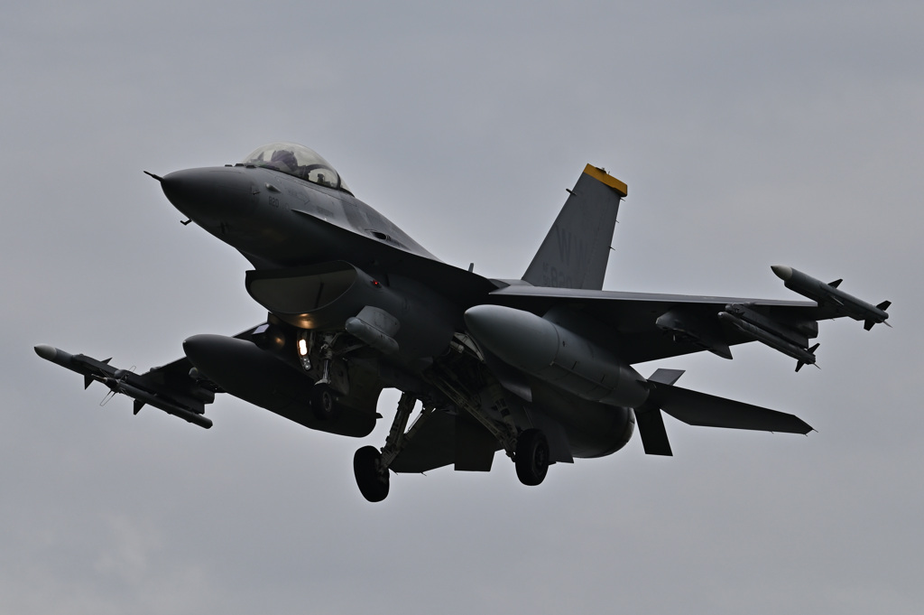 Ｆ-１６滞在中_02