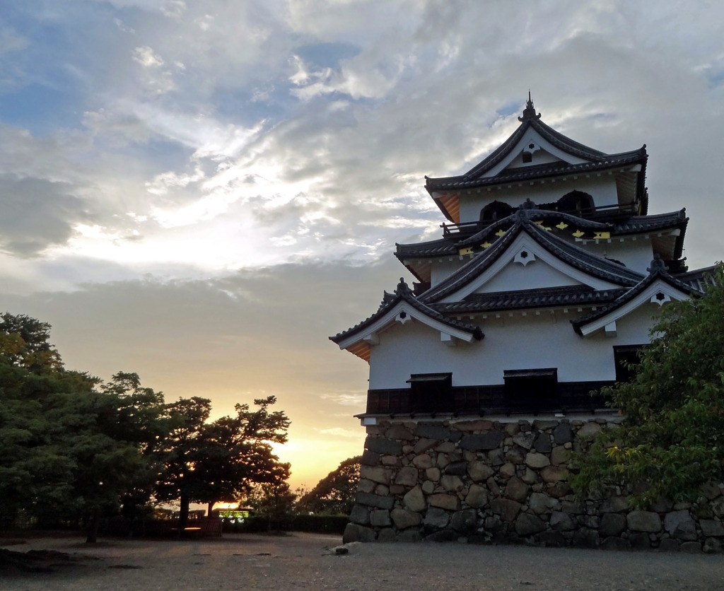 日の入り前　彦根城