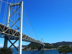 出迎えや 秋の青空 関門橋