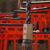 祈り込め 奉納せしの 鈴緒かな