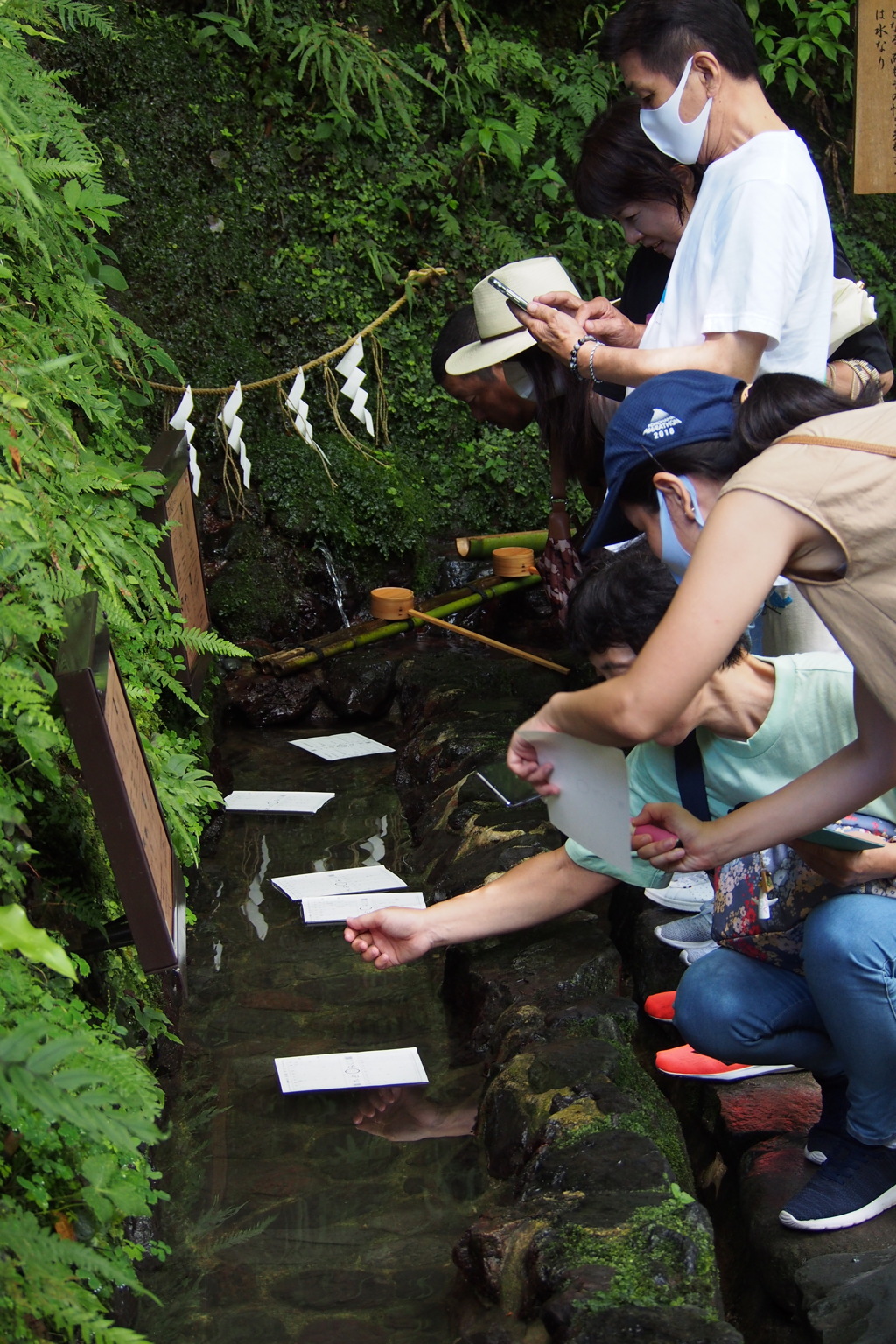 水浸す 貴船神社の おみくじは
