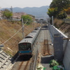 複線化 線路も敷設 春景色