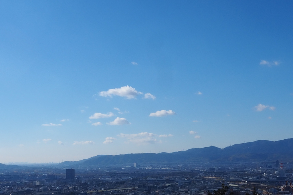 冬晴れや 大阪方面 視界良し