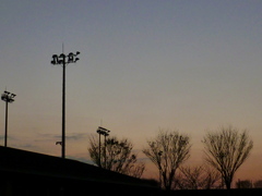 静かなる 冬の夕暮れ 深き息