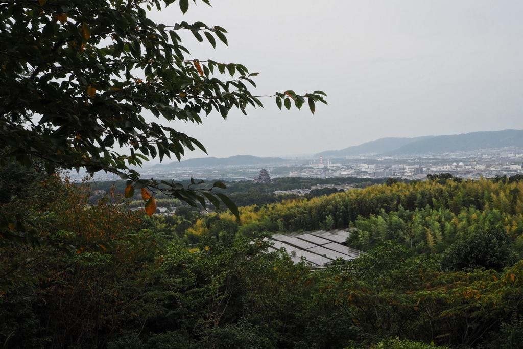 霜月一日 大岩山の 眺めかな