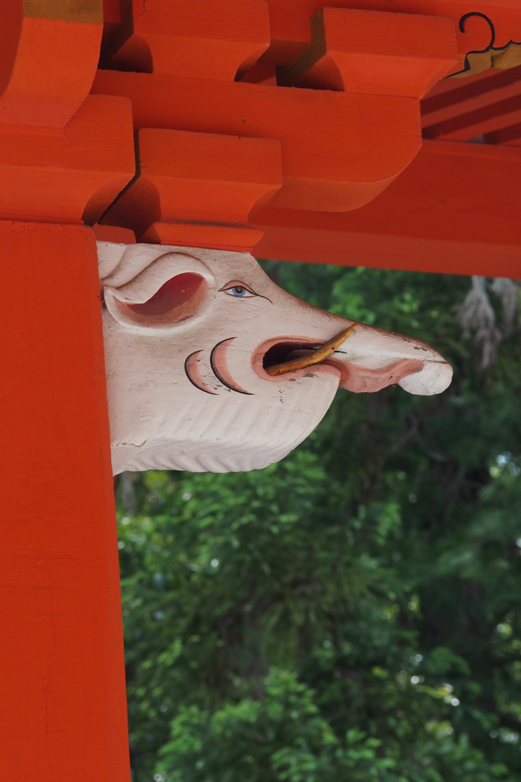 奥宮に コロナ禍食べる 木鼻かな