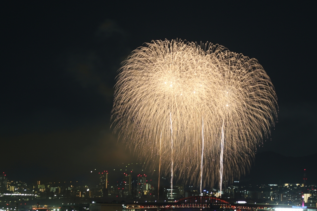 みなと神戸海上花火大会